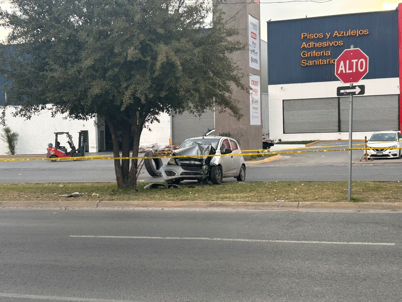 Muere conductora tras chocar en avenida Los Astros