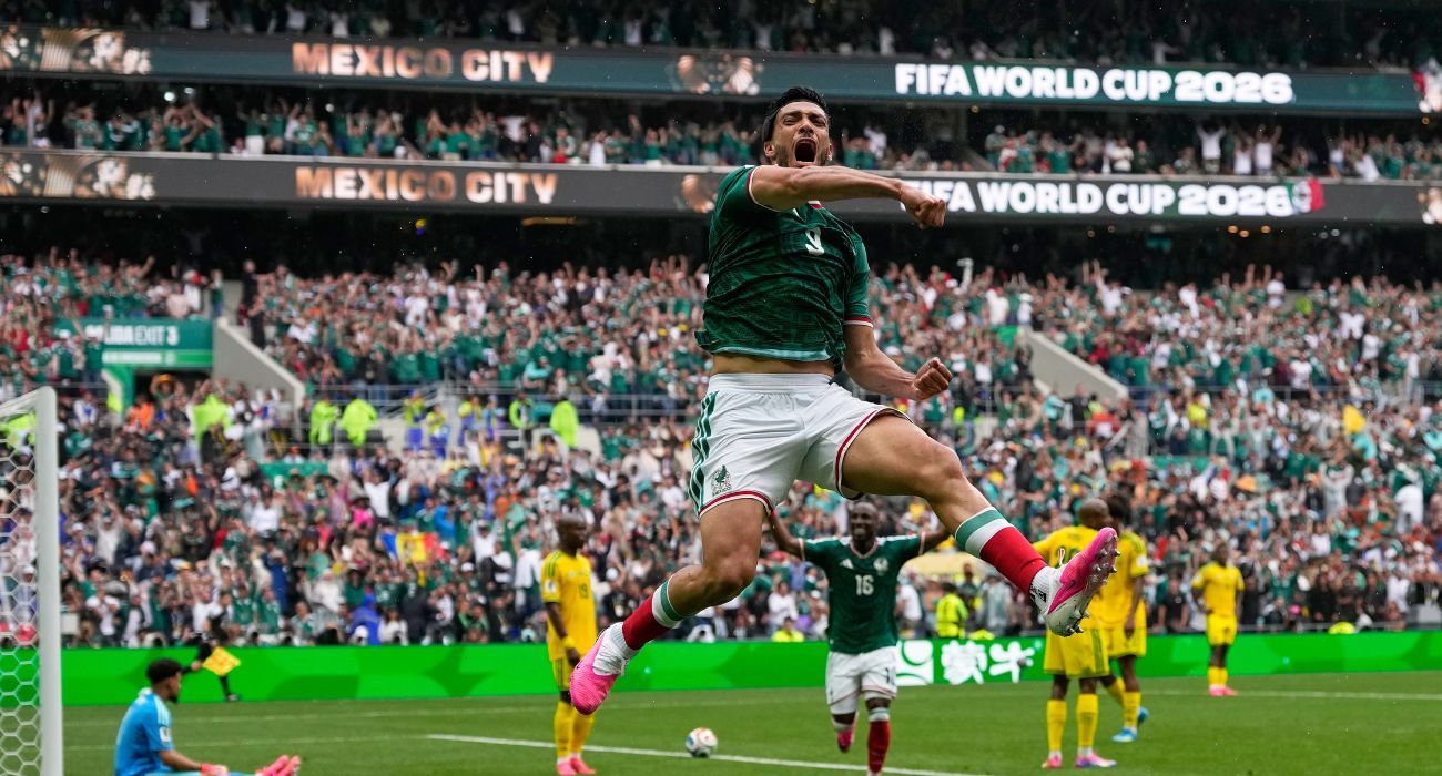 México rompe la maldición y debuta con triunfo en Mundial FIFA™