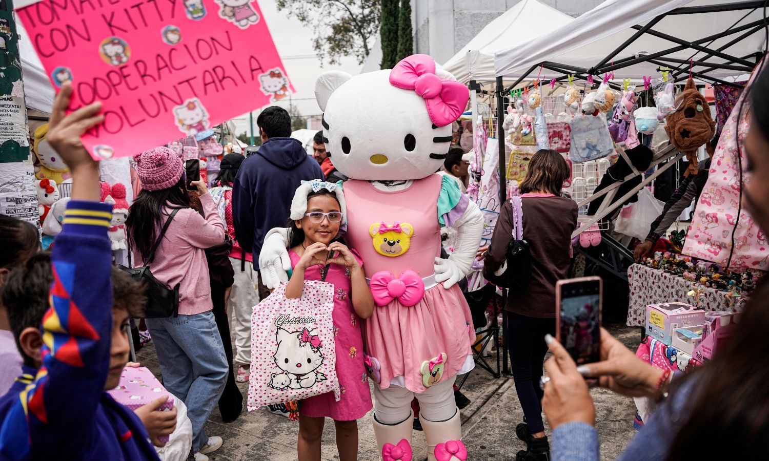 a-sus-50-a-os-hello-kitty-tiene-todo-un-imperio-mexicano