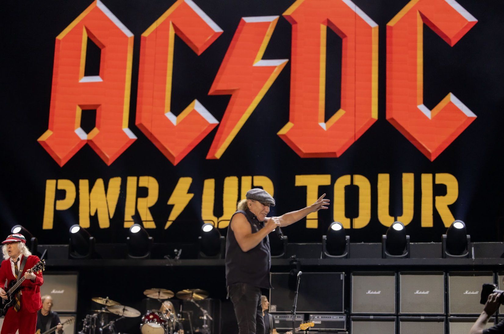 AC/DC regresa después de 17 años a México y desata locura