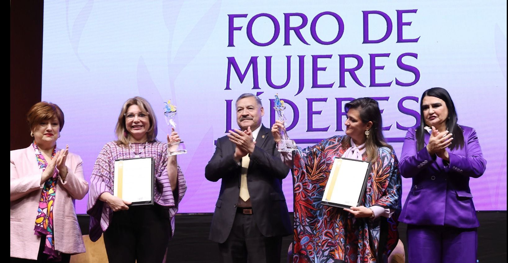 La UANL reflexiona sobre derechos y empoderamiento de las mujeres