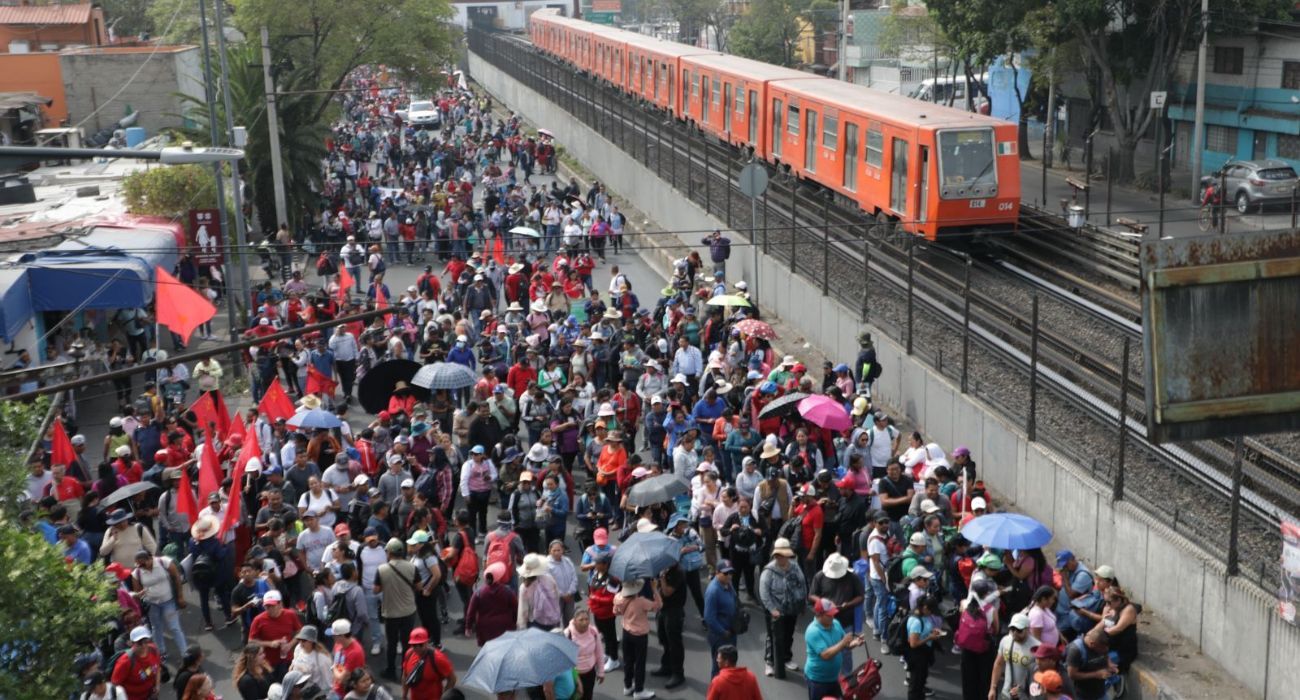 Manifestación de maestros del CNTE generan caos en la CDMX