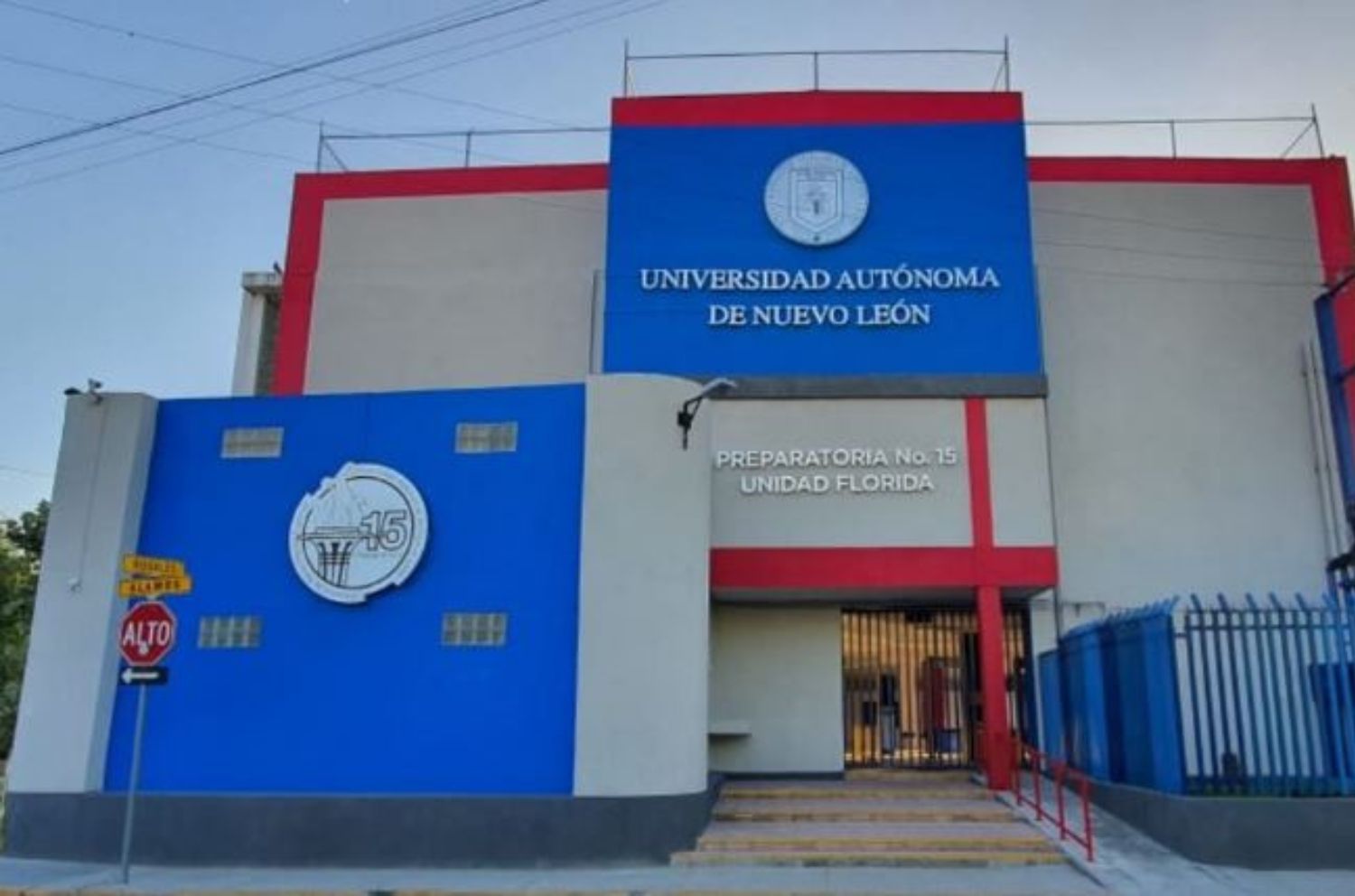 Estudiantes pelean en la Prepa 15 Florida; uno era del Tec