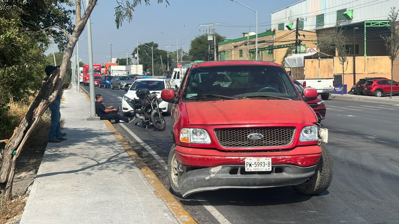 Motociclista resulta lesionado tras choque en Guadalupe