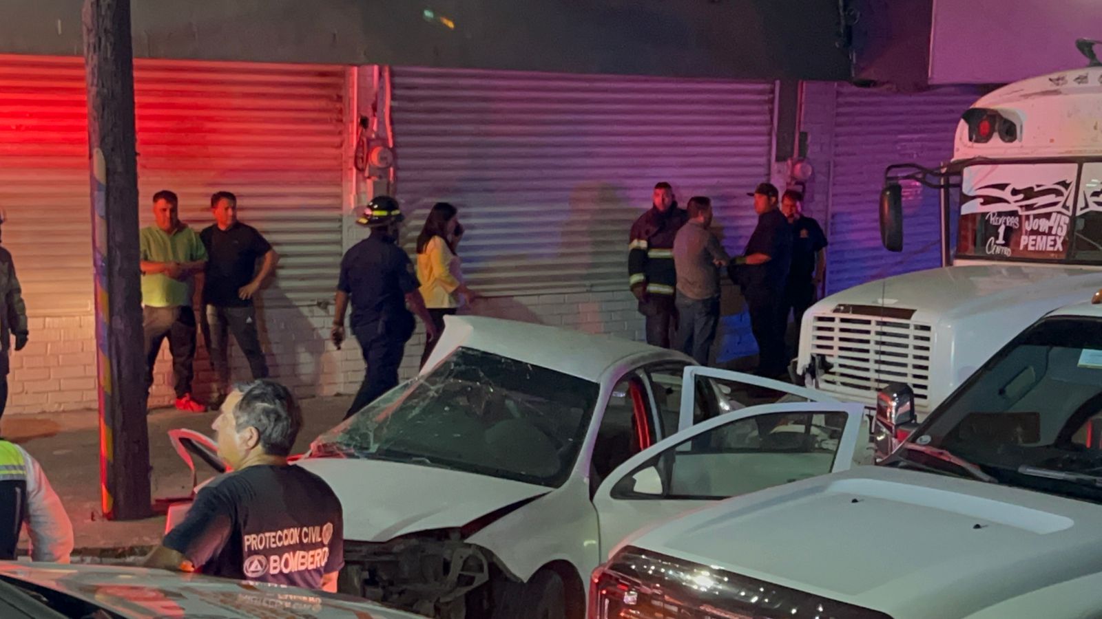 Choque deja un menor muerto y dos heridos graves en Reynosa