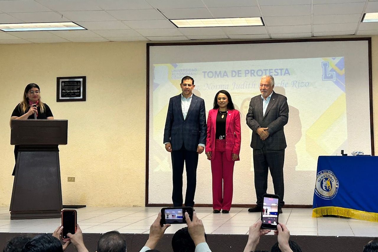 Rinde protesta nueva directora de Escuela de Sistemas de la UAdeC