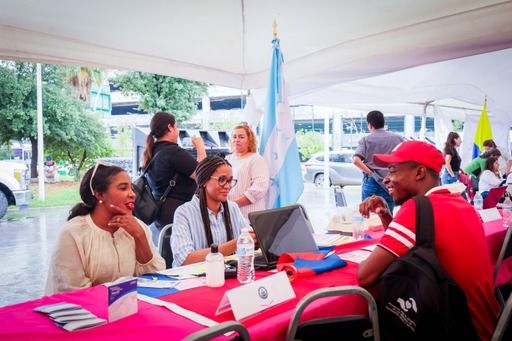 Arman feria de servicios para migrantes y refugiados