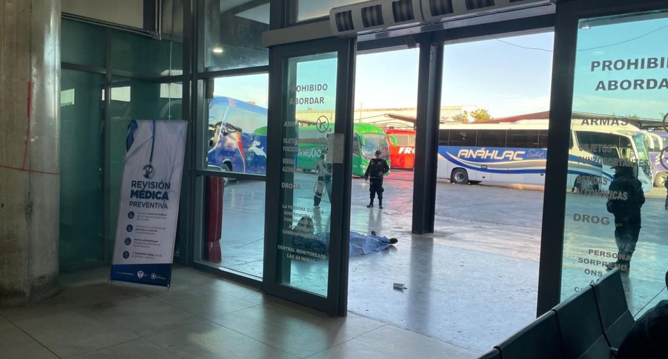 Hombre pierde la vida en andén de la Central de Autobuses