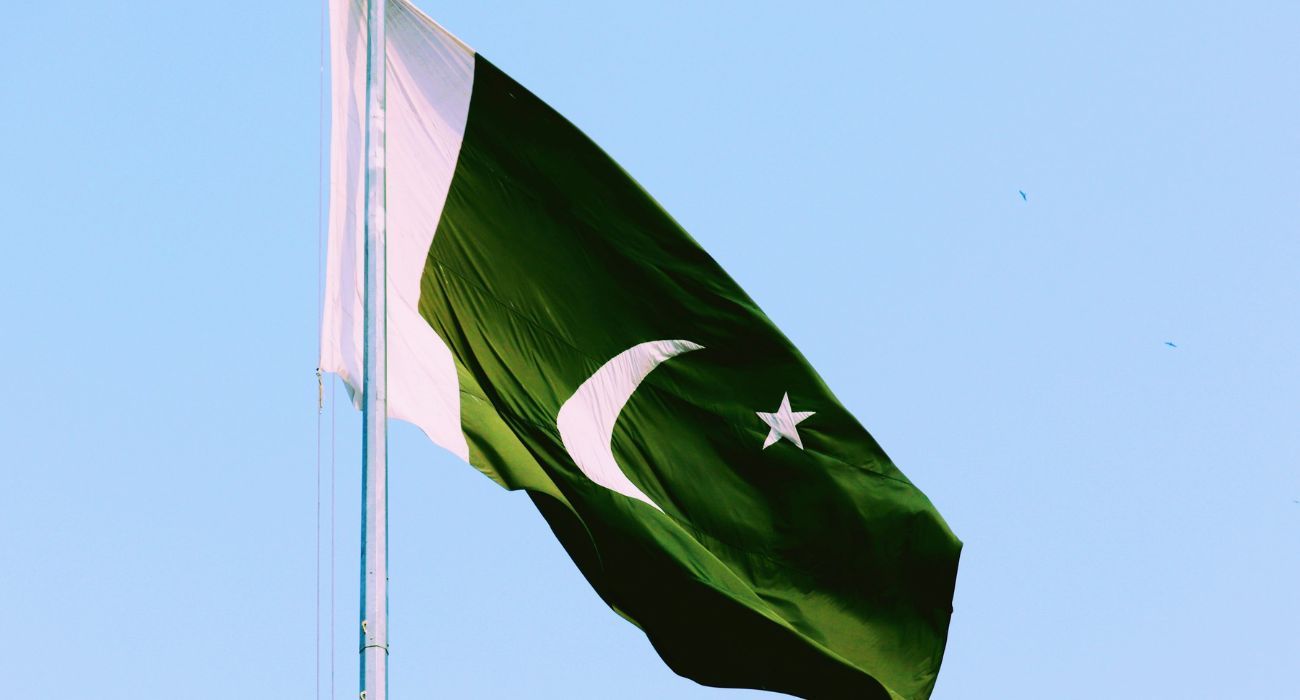 Un coche bomba mata a cuatro y deja 20 heridos en Pakistán