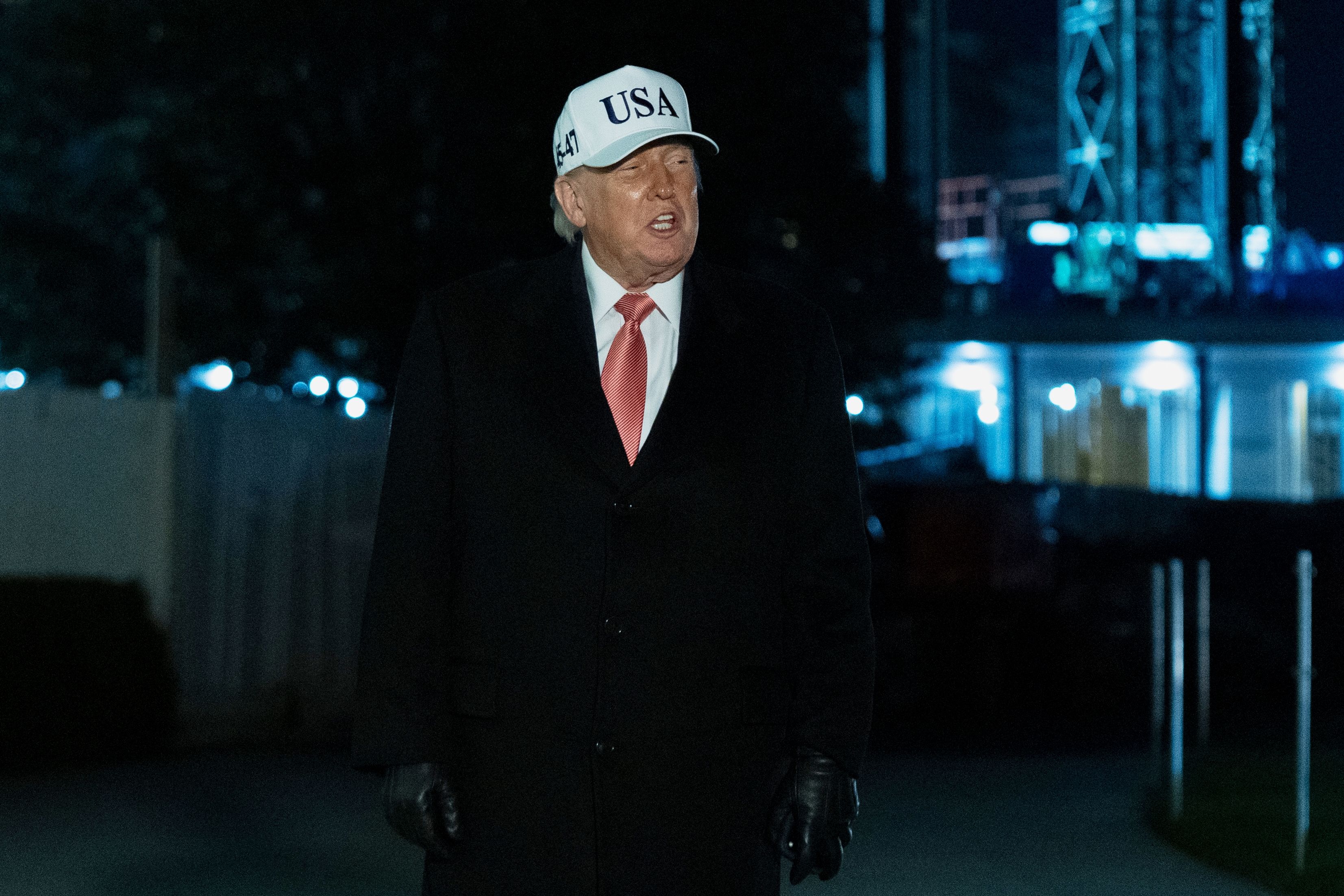 Anuncia Trump inversión de 1,500 mdd para producir chips