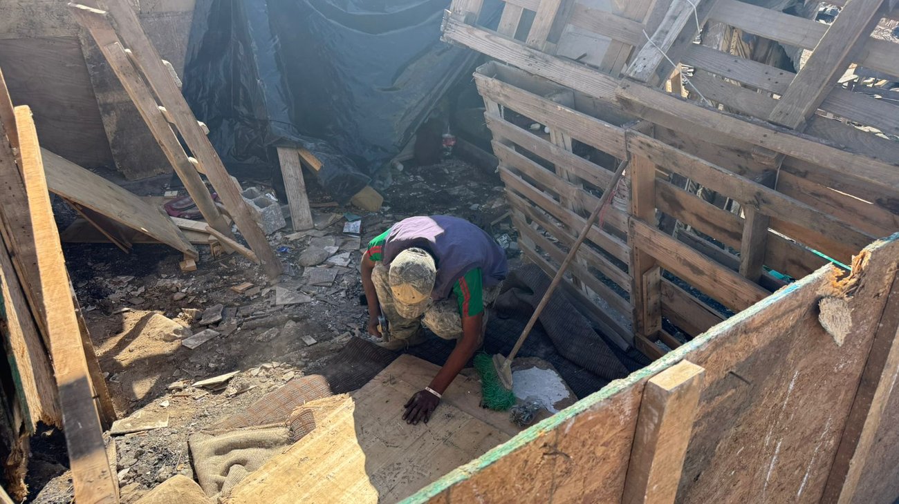 Comienza reconstrucción de tejaban tras incendio en Ramos Arizpe