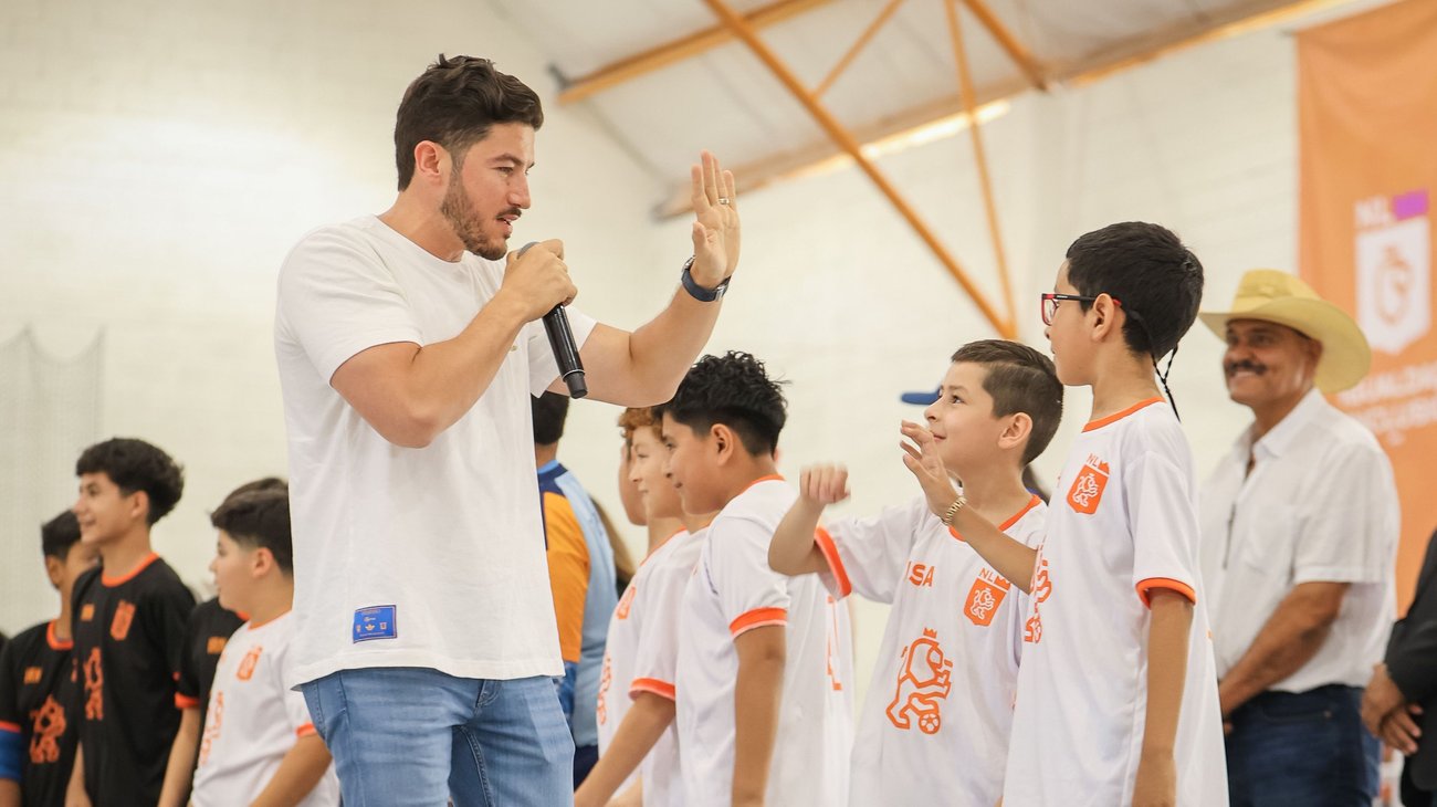 Inaugura Samuel García polideportivo en Cerralvo