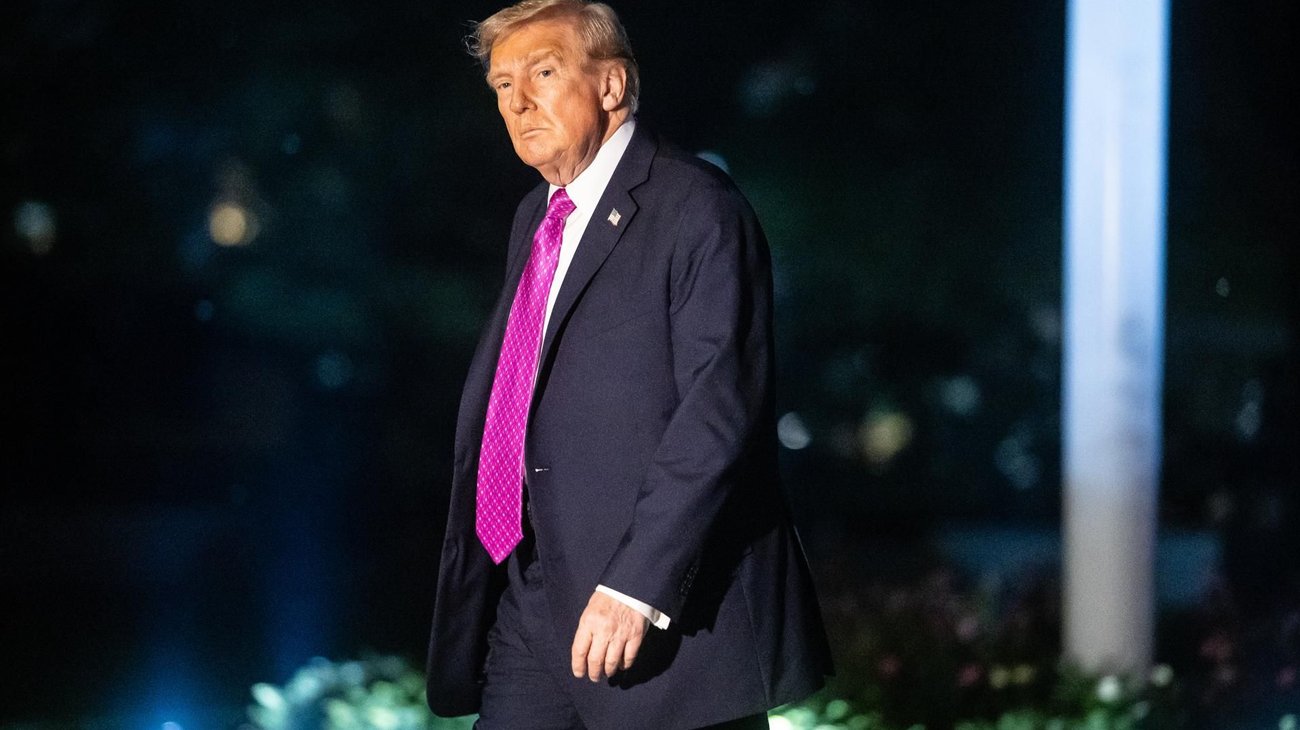 Pide Trump a la Fed recorte de tasas mayor del que tenía en mente