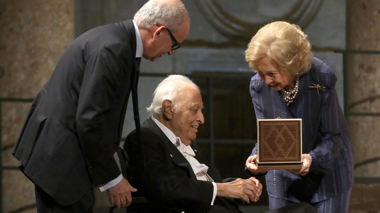 Entrega reina Sofía Medalla de Honor al director Zubin Mehta