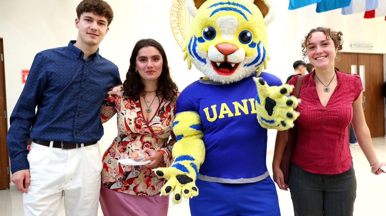 0_E9_A0899_204a026ec4