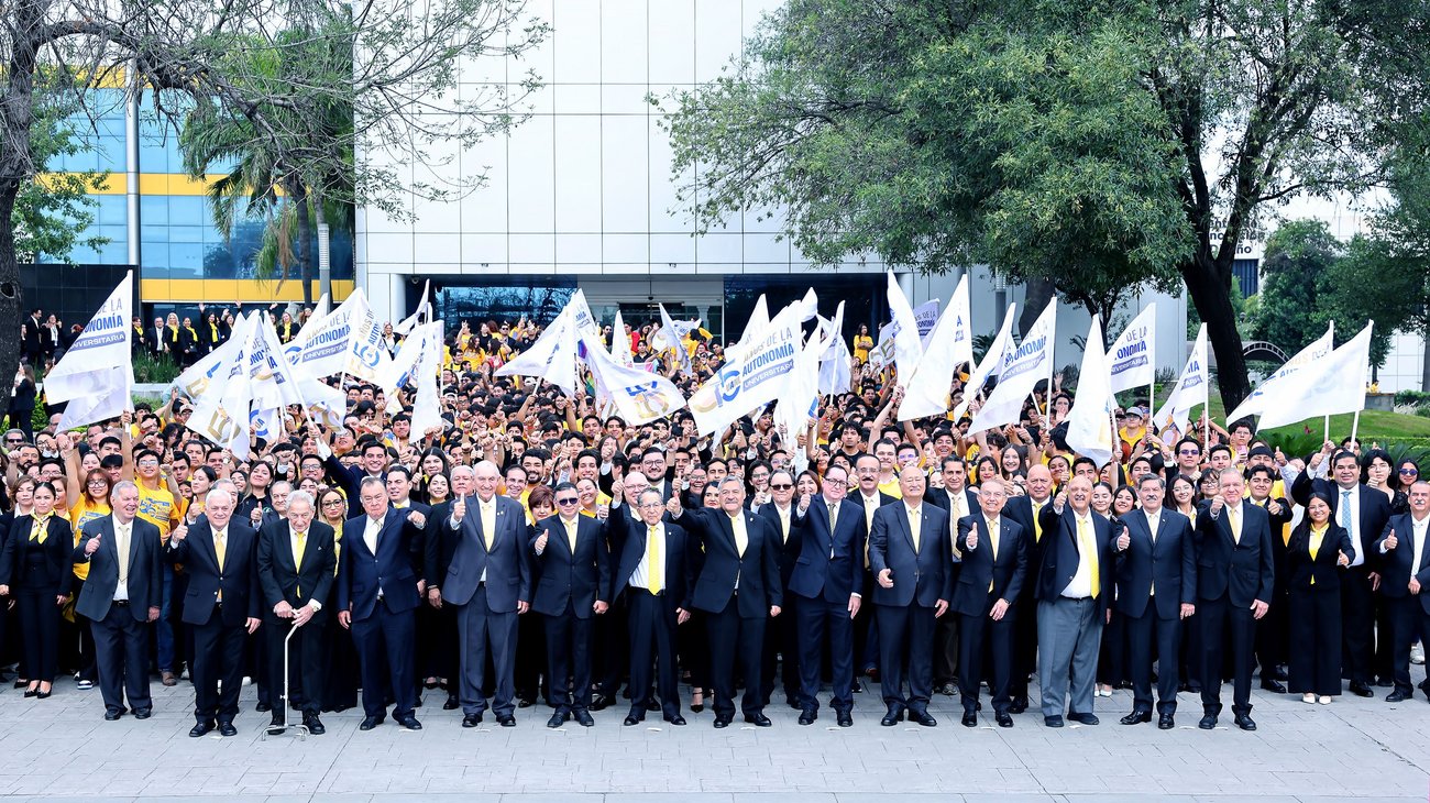 UANL celebra 55 años de autonomía universitaria