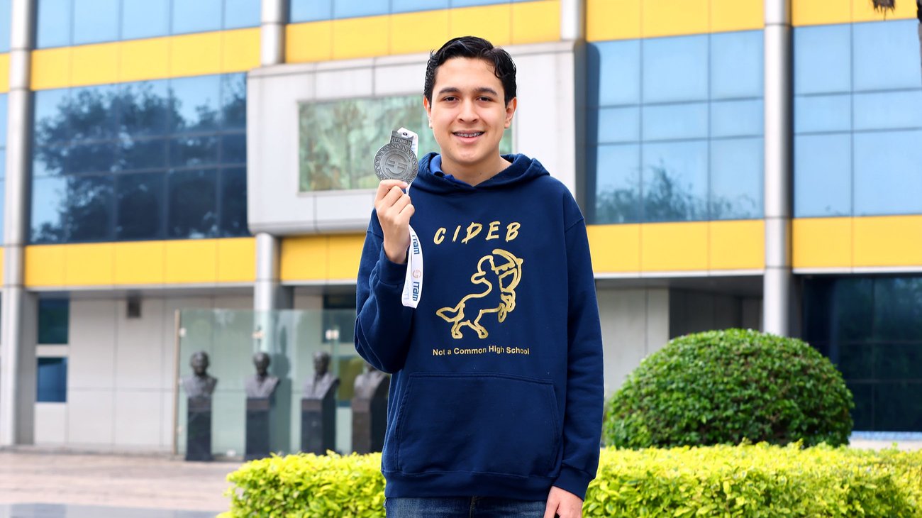 Destaca alumno del CIDEB en Olimpiada Mexicana de Economía