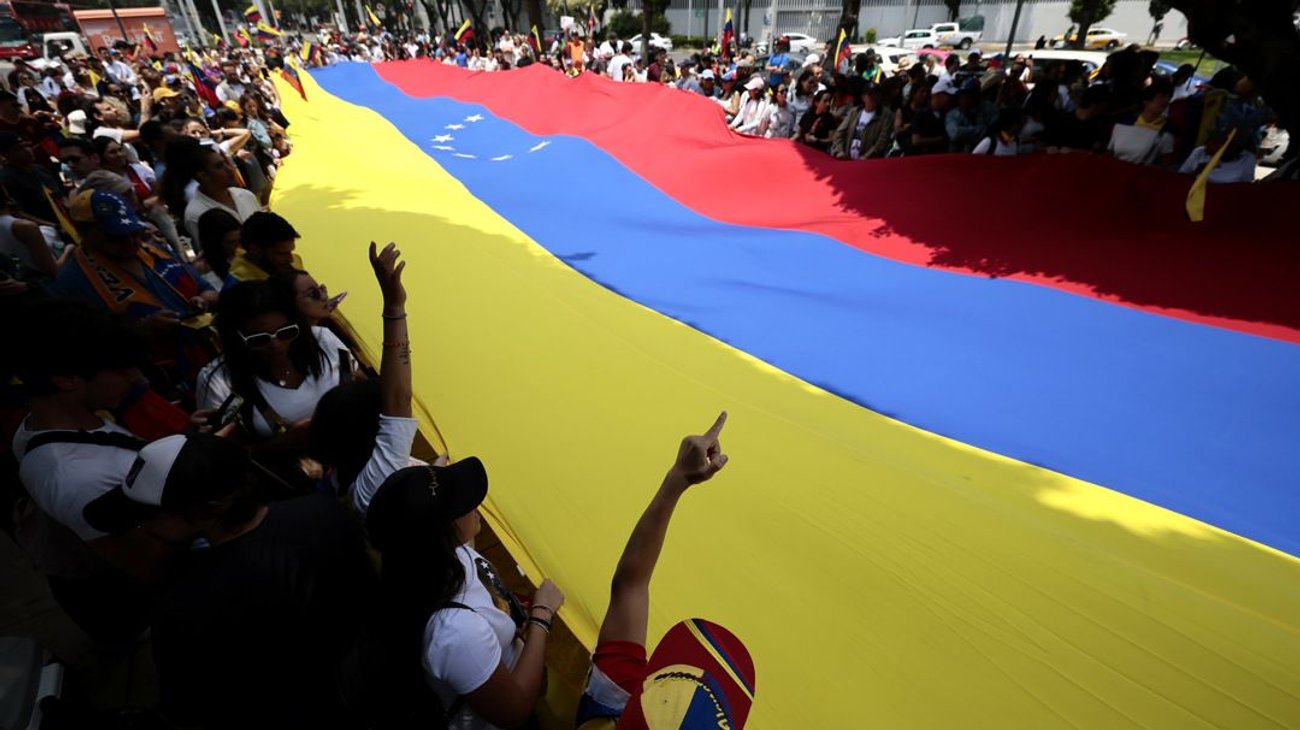 Venezolanos en México protestan contra el 'fraude electoral'
