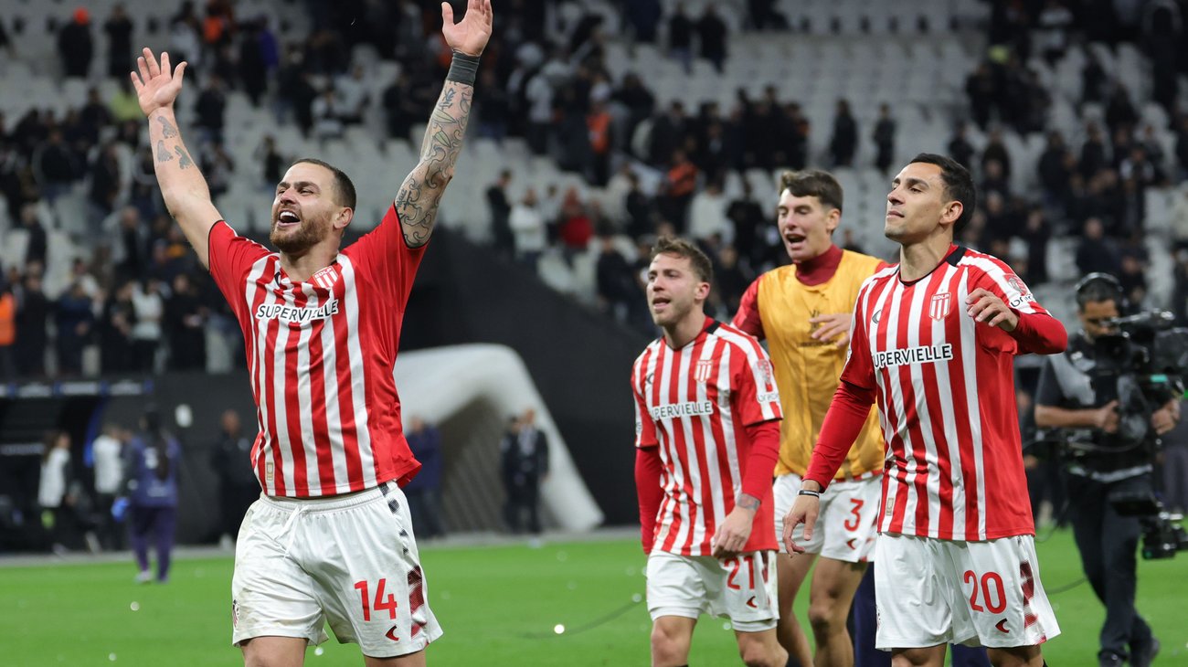 Depay falla un penal y Estudiantes avanza a semis de Libertadores
