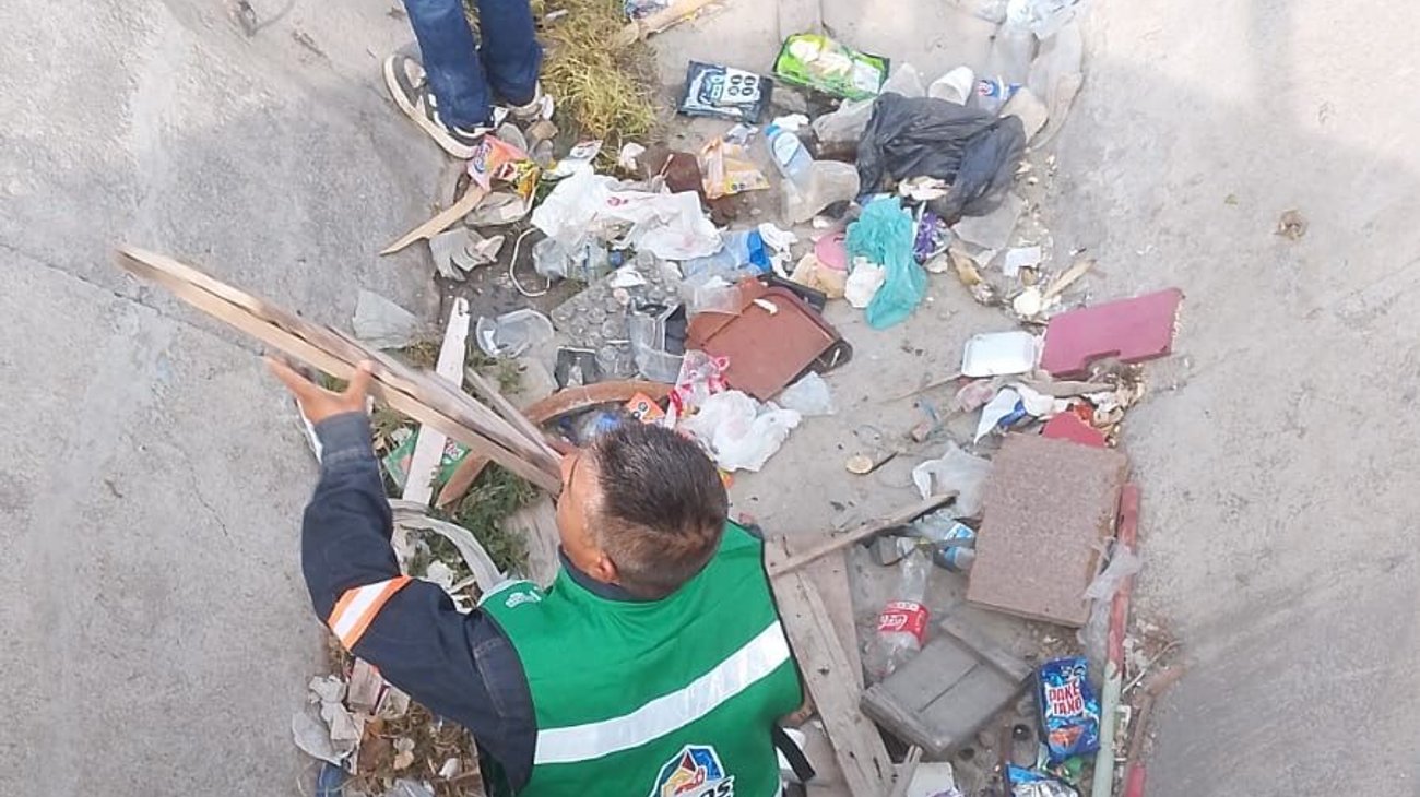 Retiran toneladas de basura de canal pluvial en Ramos Arizpe