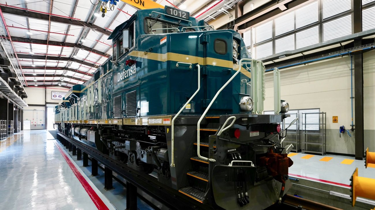 Arriban 12 locomotoras para el Tren Maya de carga