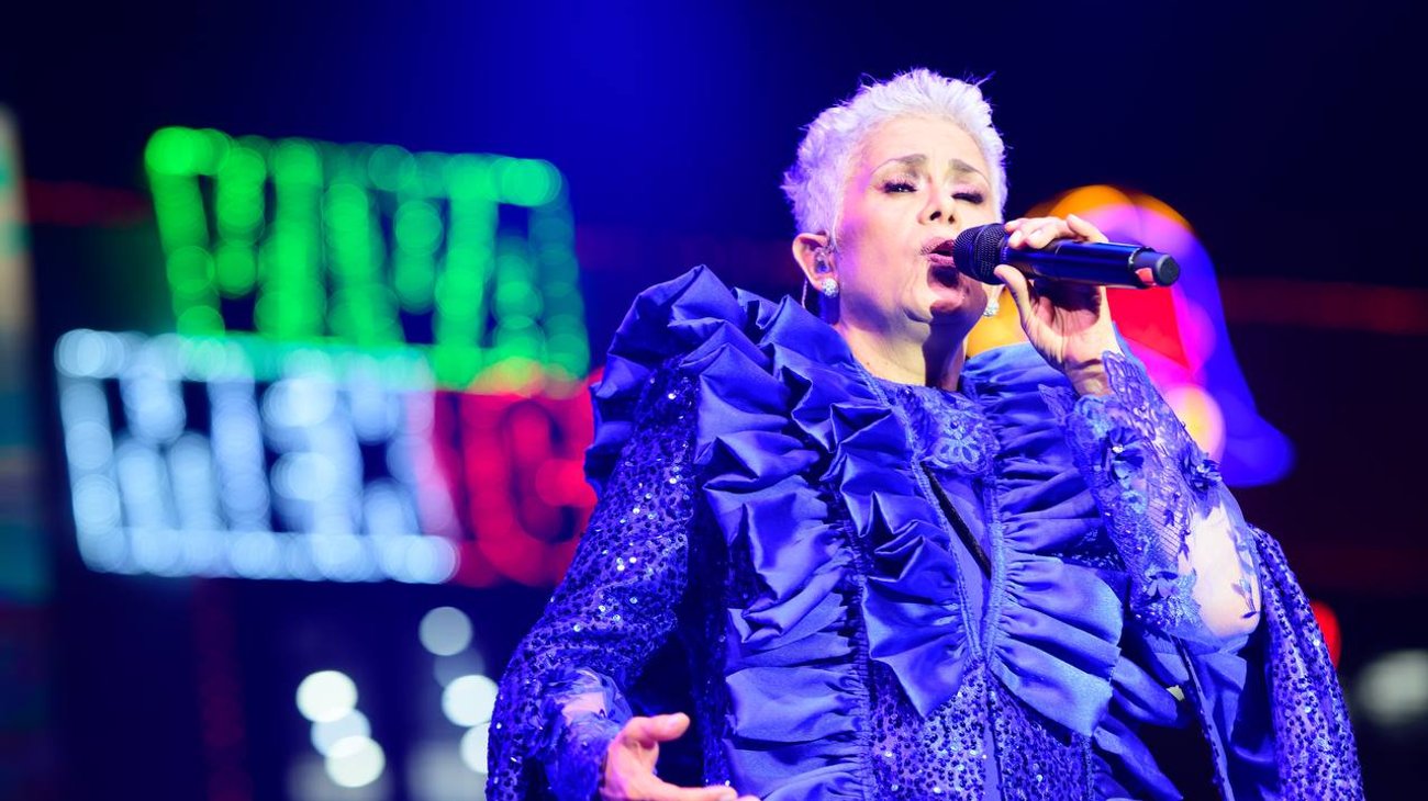 Brilla Eugenia León en el cierre de TransformARTE en Escobedo