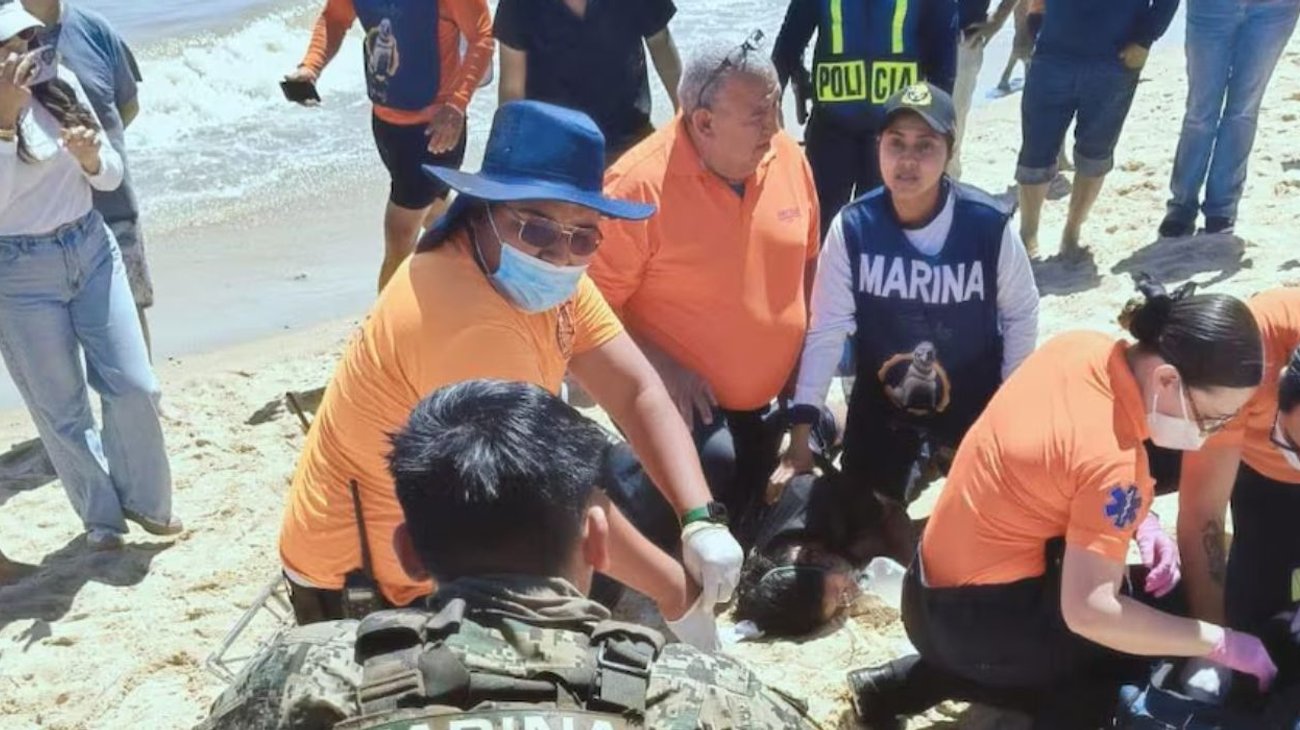 Rescatan a persona apunto de ahogarse en Baja California