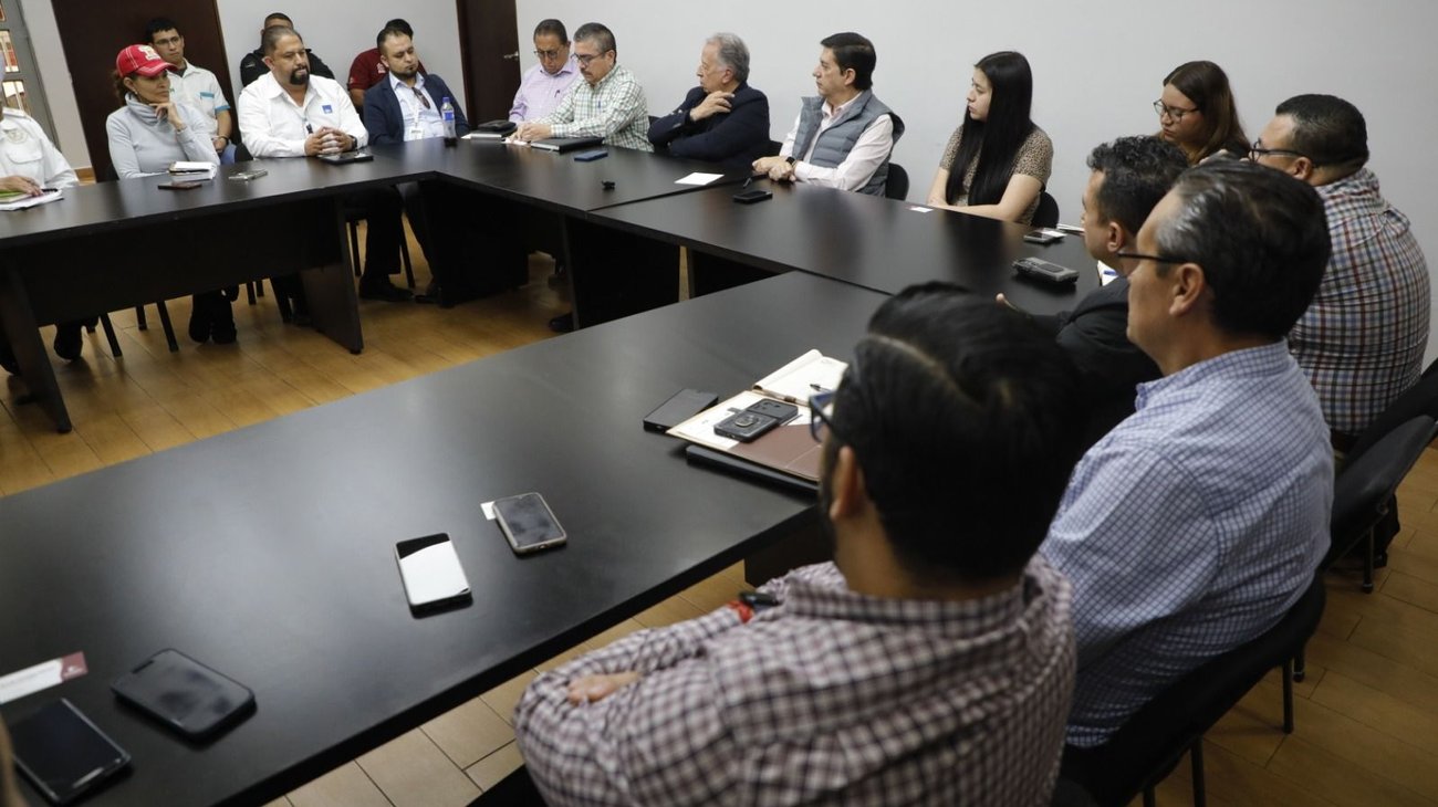 Escobedo coordina con aseguradoras para agilizar 'choquecitos'