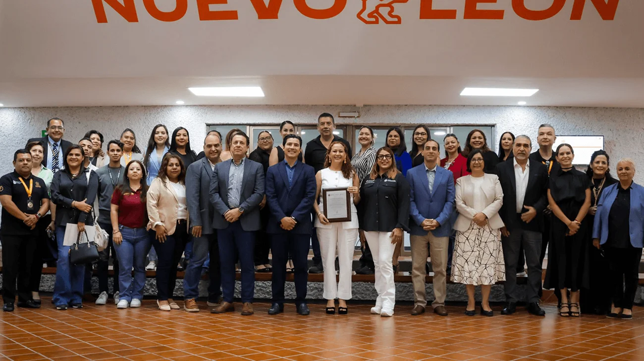 Recibe NL acreditación como unidad de certificados del CONOCER