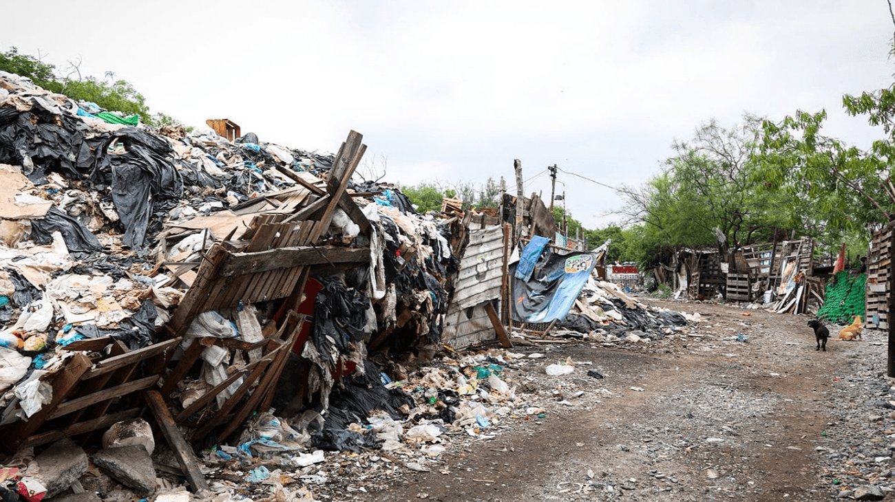 División Ambiental clausura tiradero clandestino en Río Pesquería