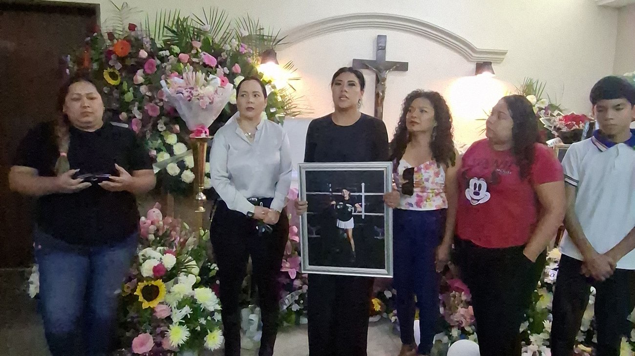 Despiden a Dafne Zapata entre lágrimas y exigencias de justicia