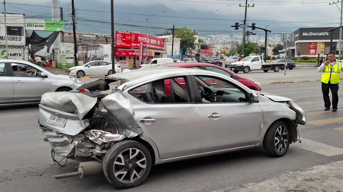 Carambola en Lincoln deja cuatro personas lesionadas de gravedad