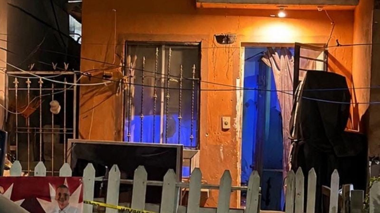 Ejecutan a balazos a hombre dentro de su casa en Juárez