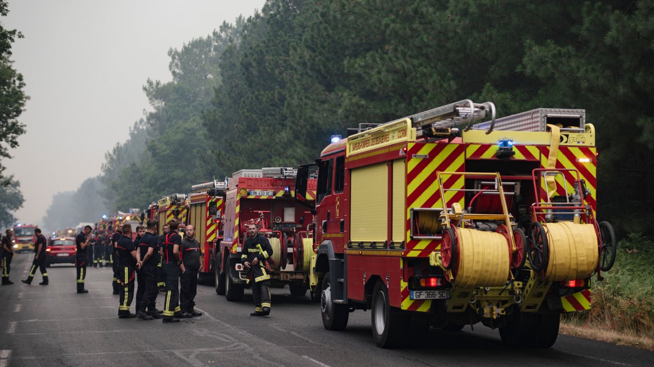 Incendios en Francia obligan a evacuar a 200 mil personas