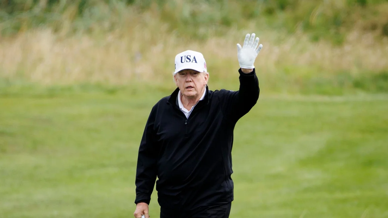 Trump dice que Epstein le 'robó' empleadas de spa en Mar-a-Lago