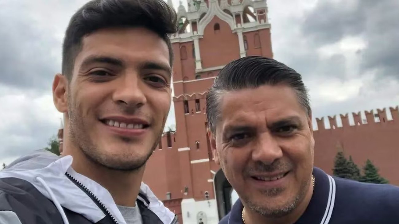 Raúl Jiménez se despide con desgarrador mensaje de su papá