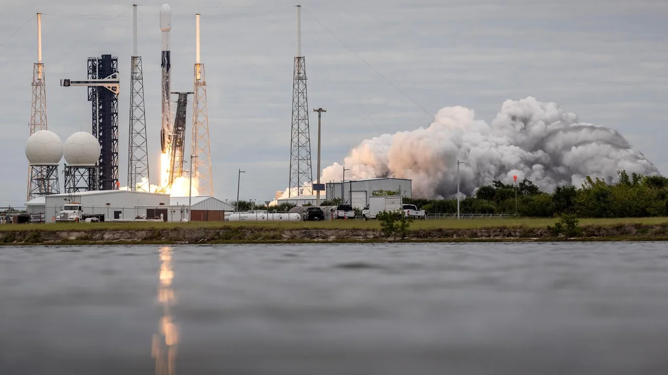 Corea del Sur pone en órbita su cuarto satélite espía