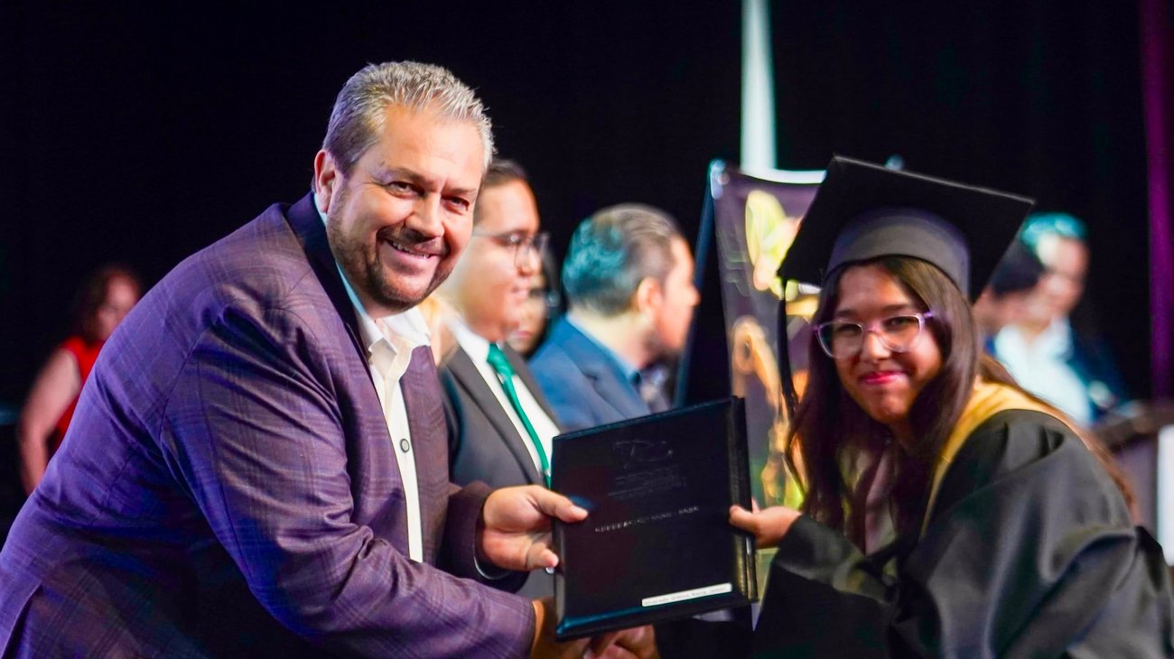 Apoyos sociales fortalecen a estudiantes: Gutiérrez Merino