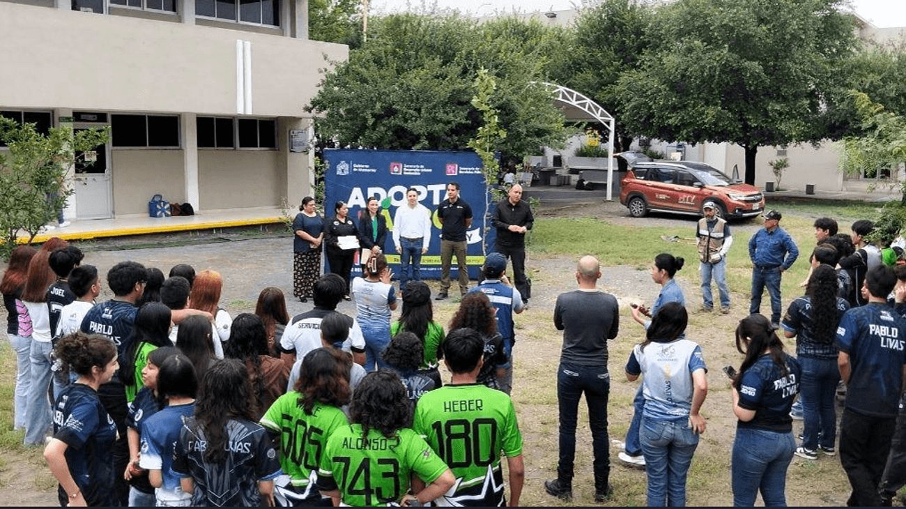 Monterrey impulsa reforestación en escuelas y colonias