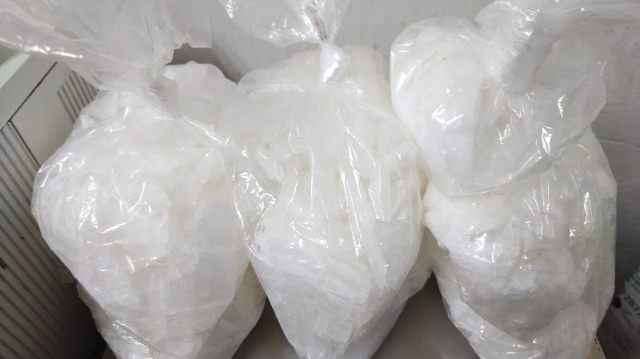 Cae hombre con 2.5 kilos de cristal