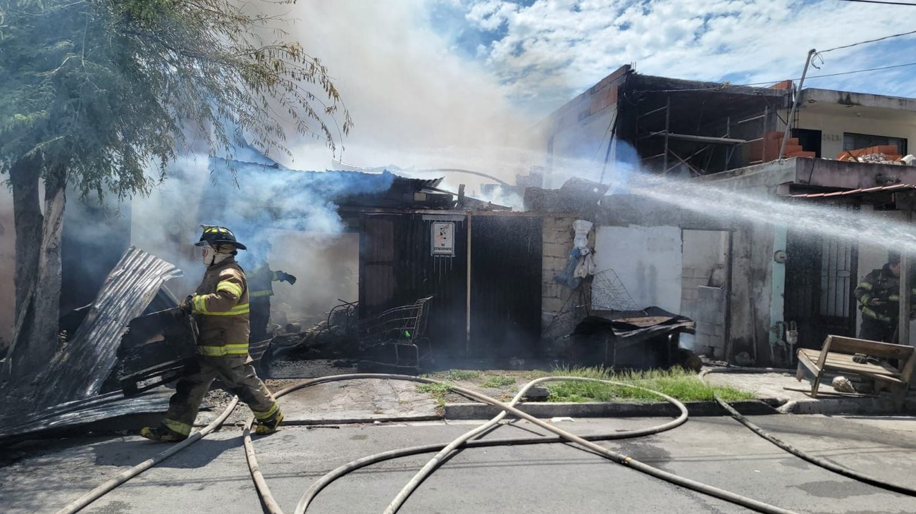 Accidente doméstico provoca incendio en vivienda de Monterrey