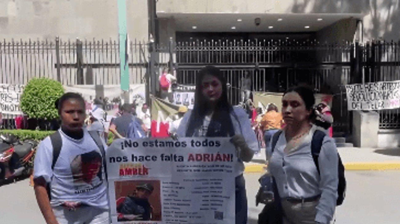 Marchan en CDMX para exigir justicia por 130 mil desaparecidos