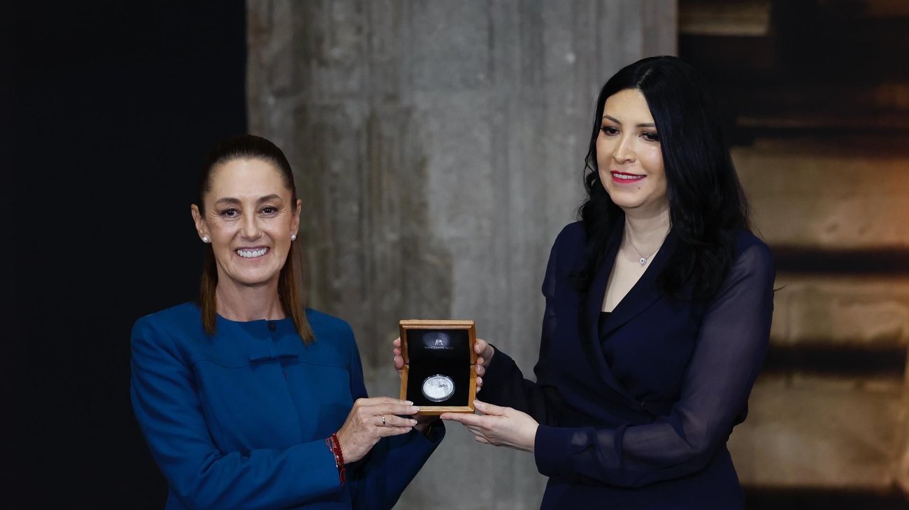 Sheinbaum destaca 'estabilidad' de Banxico en su centenario