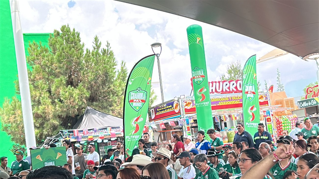Disfrutan partido de México del Mundial 2026 en el FUTFEST
