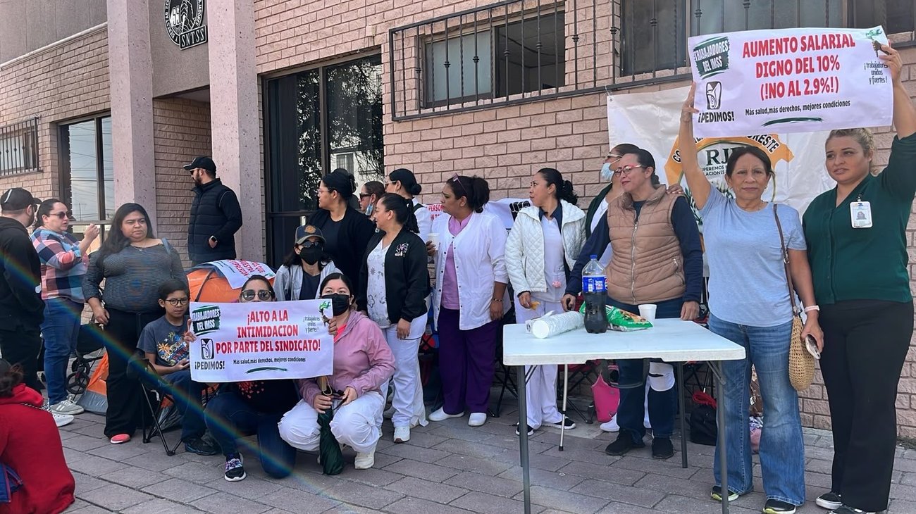 Empleados del IMSS exigen mejoras laborales y más medicamentos