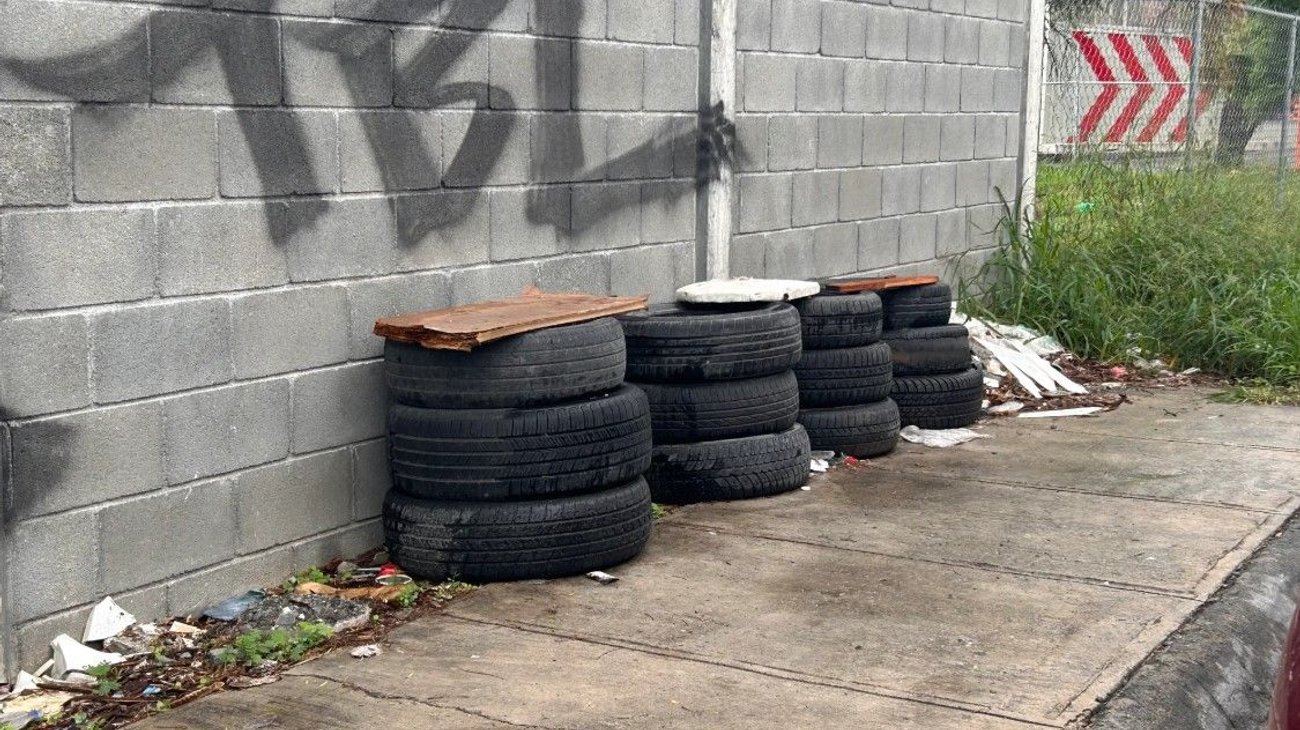 Denuncian acumulación de basura junto a jardín de niños