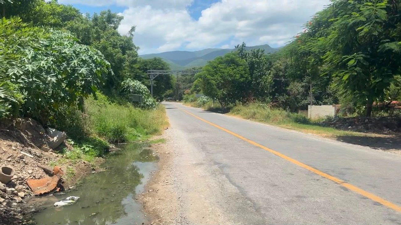 Denuncian un año de contaminación por aguas negras