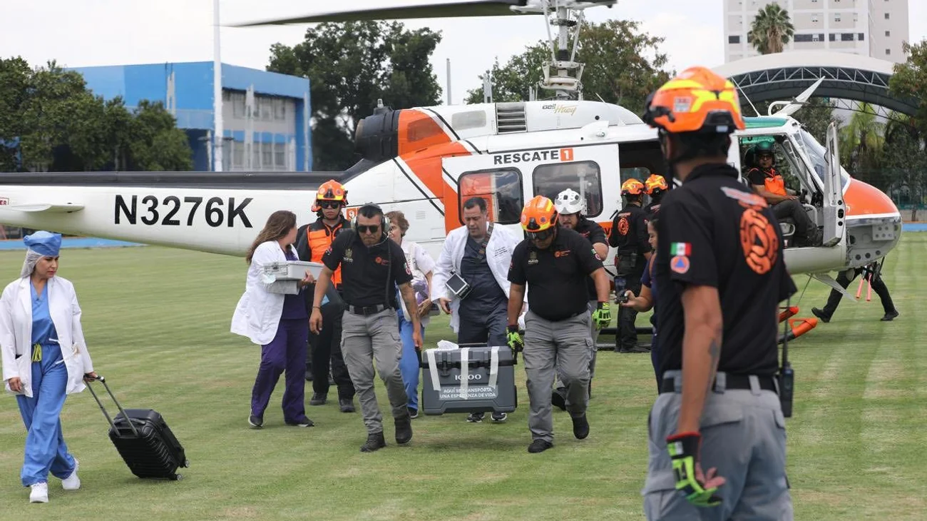 Trasladan vía aérea pulmones para paciente de Monterrey