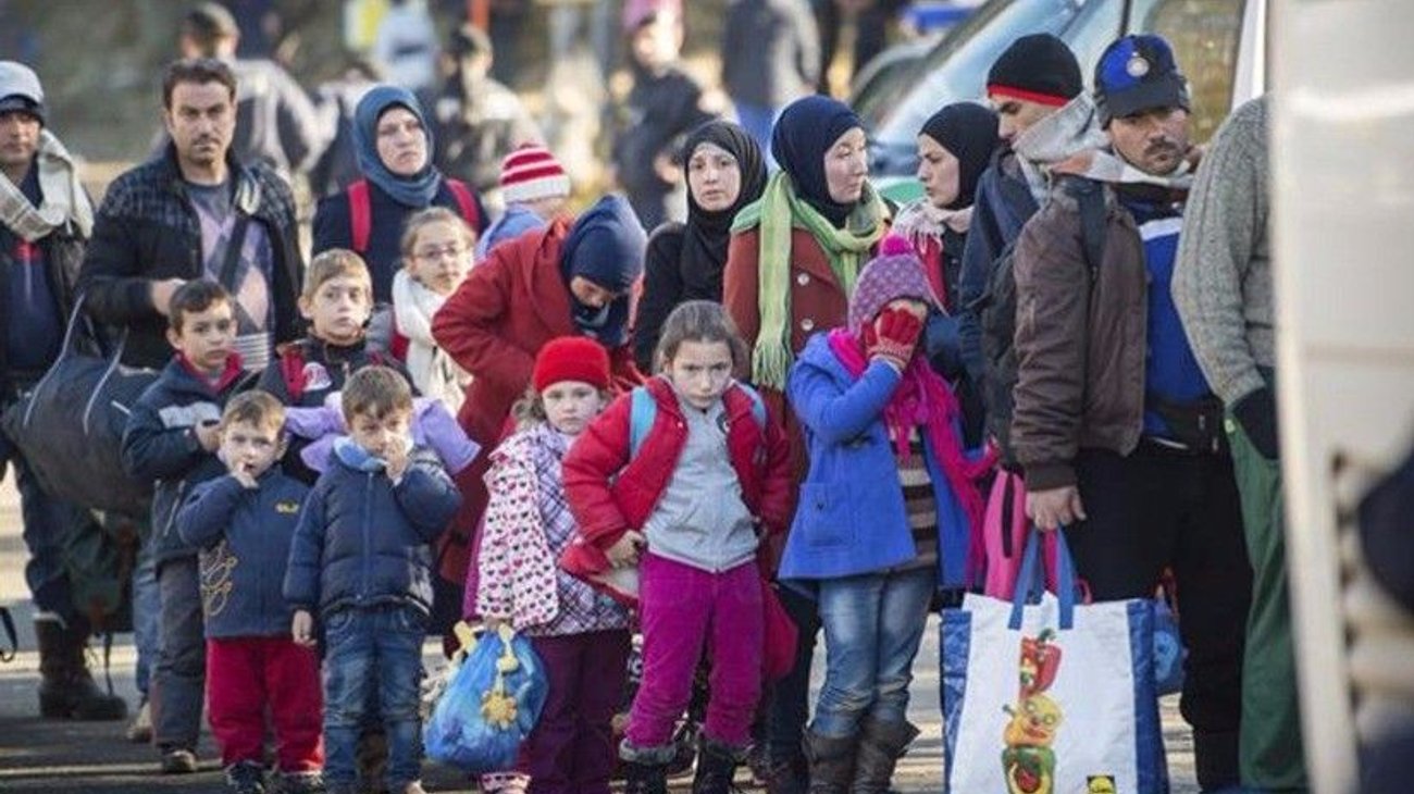 Australia repartirá civiles evacuados por conflicto bélico