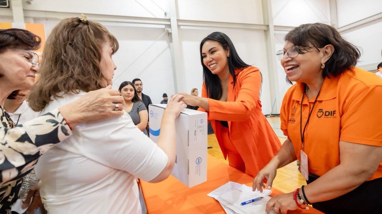 Entregan en Nuevo León procesadores de implante coclear
